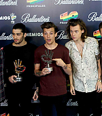 001.jpg
